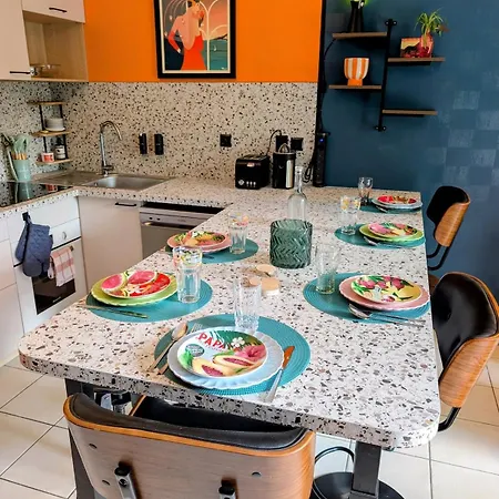 T3 Original La Rochelle - Terrasse Et Parking- Le Nid Colore *
